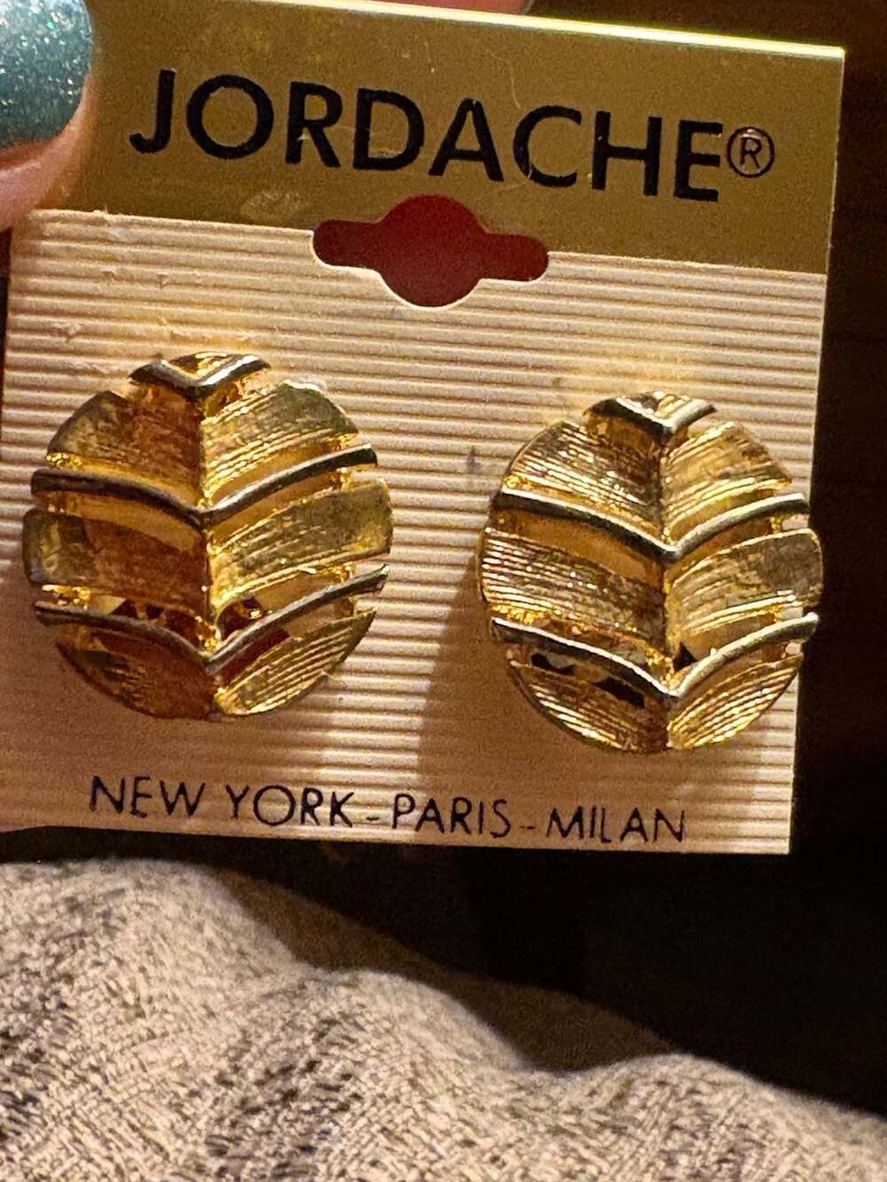 Vintage Jordache Gold Tone Textured Chevron Round Button Clip On Earrings NWT